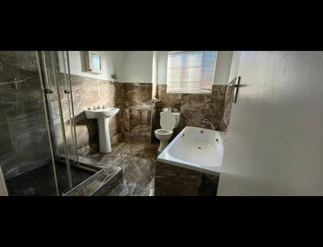 2 BEDROOM PROPERTY TO RENT IN ERAND GARDENS